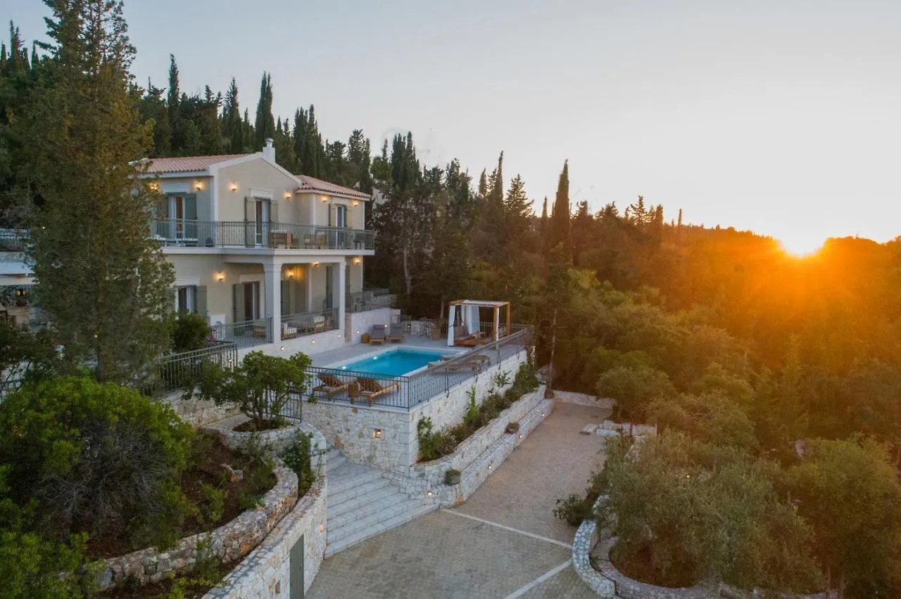 Luxury Villa Above Emblisi Beach , With Heated Pool ! Fiskardo