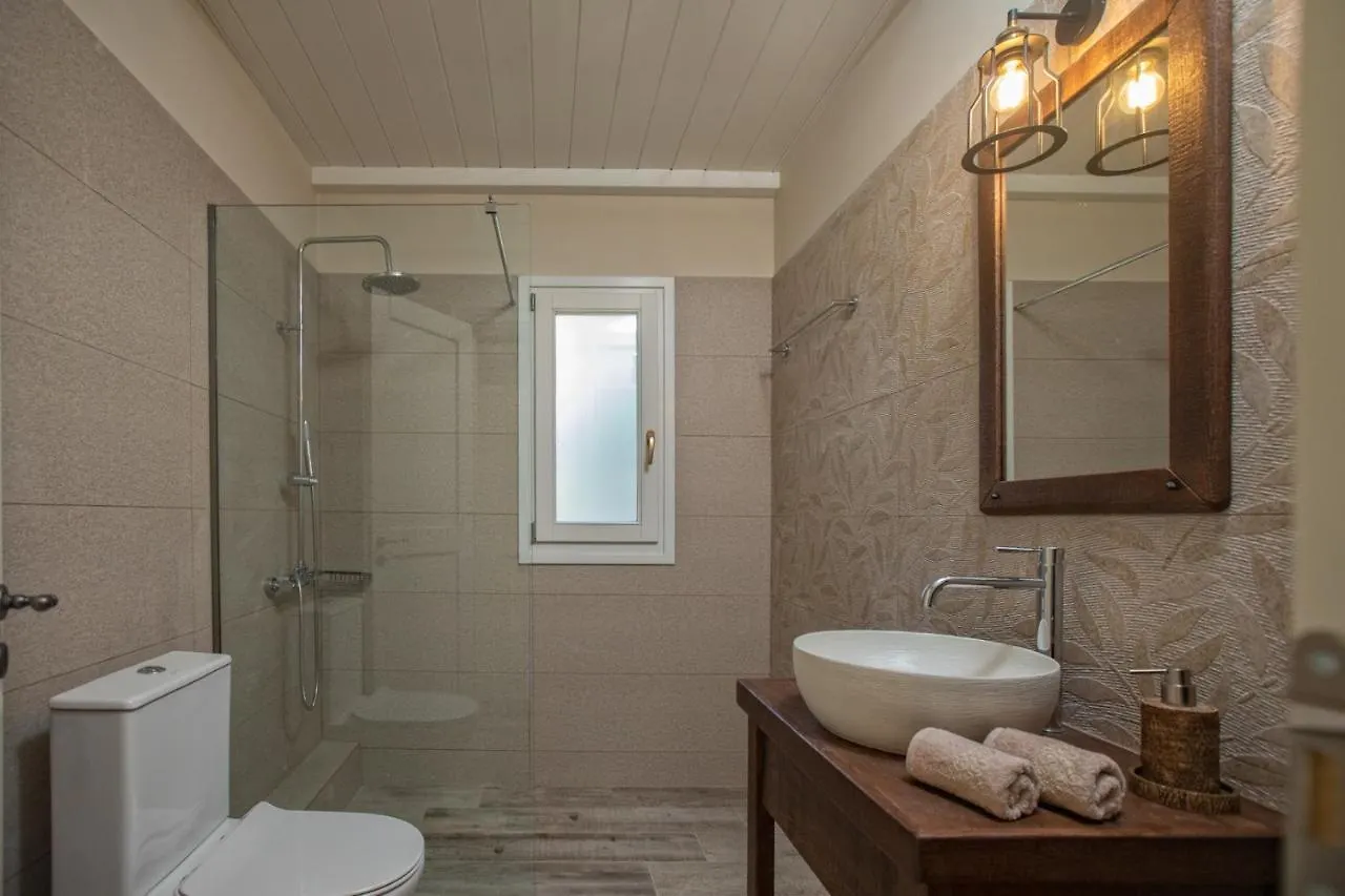 Luxury Villa Above Emblisi Beach , With Heated Pool ! Fiskardo