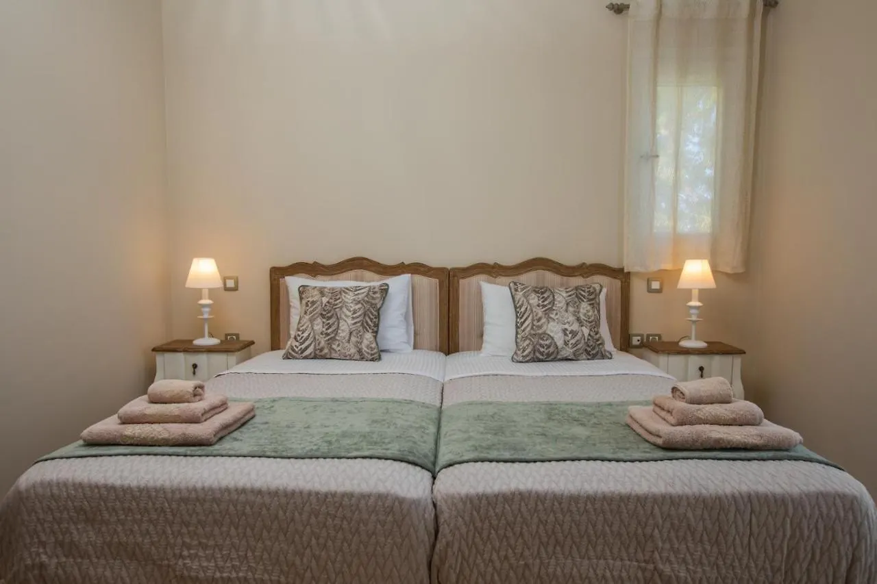 Luxury Villa Above Emblisi Beach , With Heated Pool ! Fiskardo 0*,