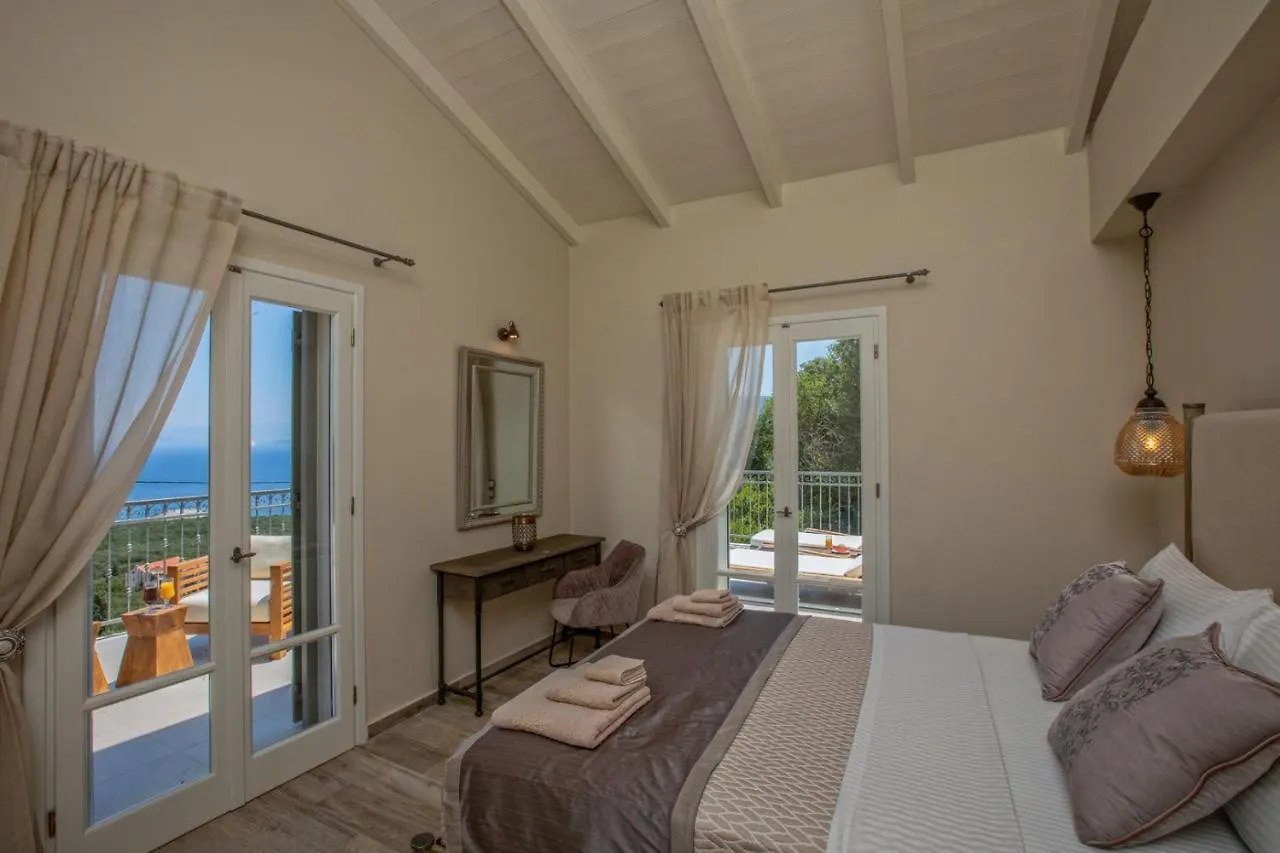 Luxury Villa Above Emblisi Beach , With Heated Pool ! Fiskardo