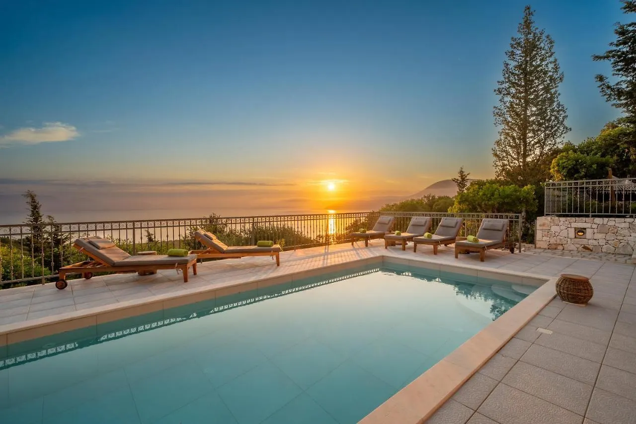 Luxury Villa Above Emblisi Beach , With Heated Pool ! Fiskardo
