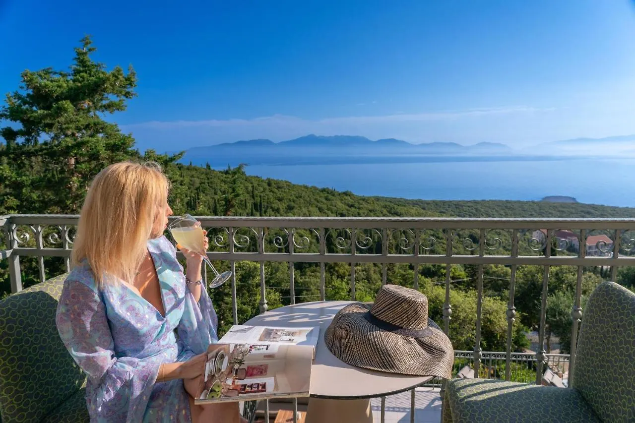 Luxury Villa Above Emblisi Beach , With Heated Pool ! Fiskardo