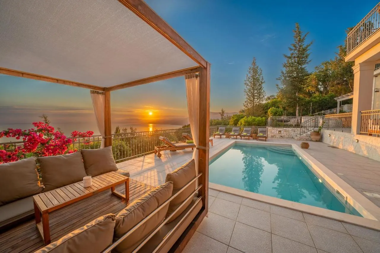 Luxury Villa Above Emblisi Beach , With Heated Pool ! Fiskardo