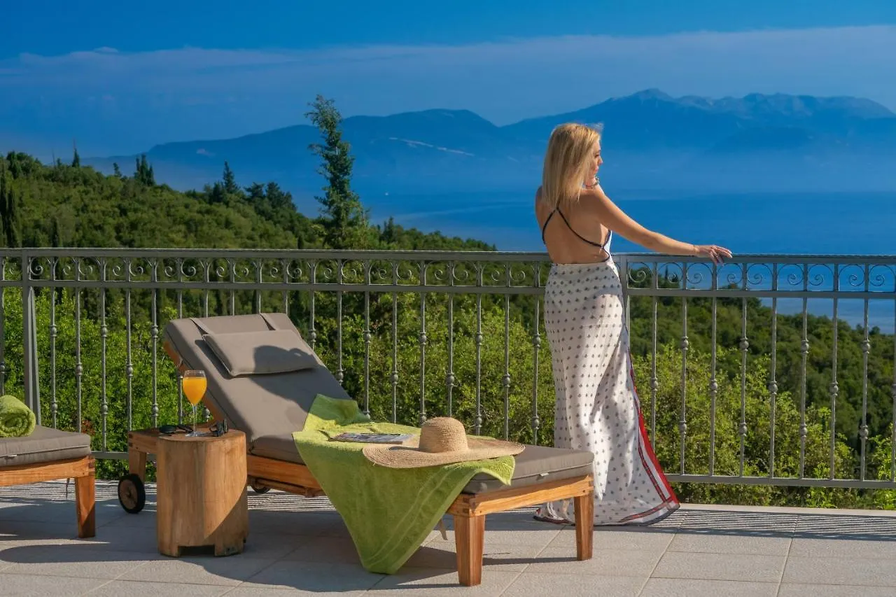 Luxury Villa Above Emblisi Beach , With Heated Pool ! Fiskardo